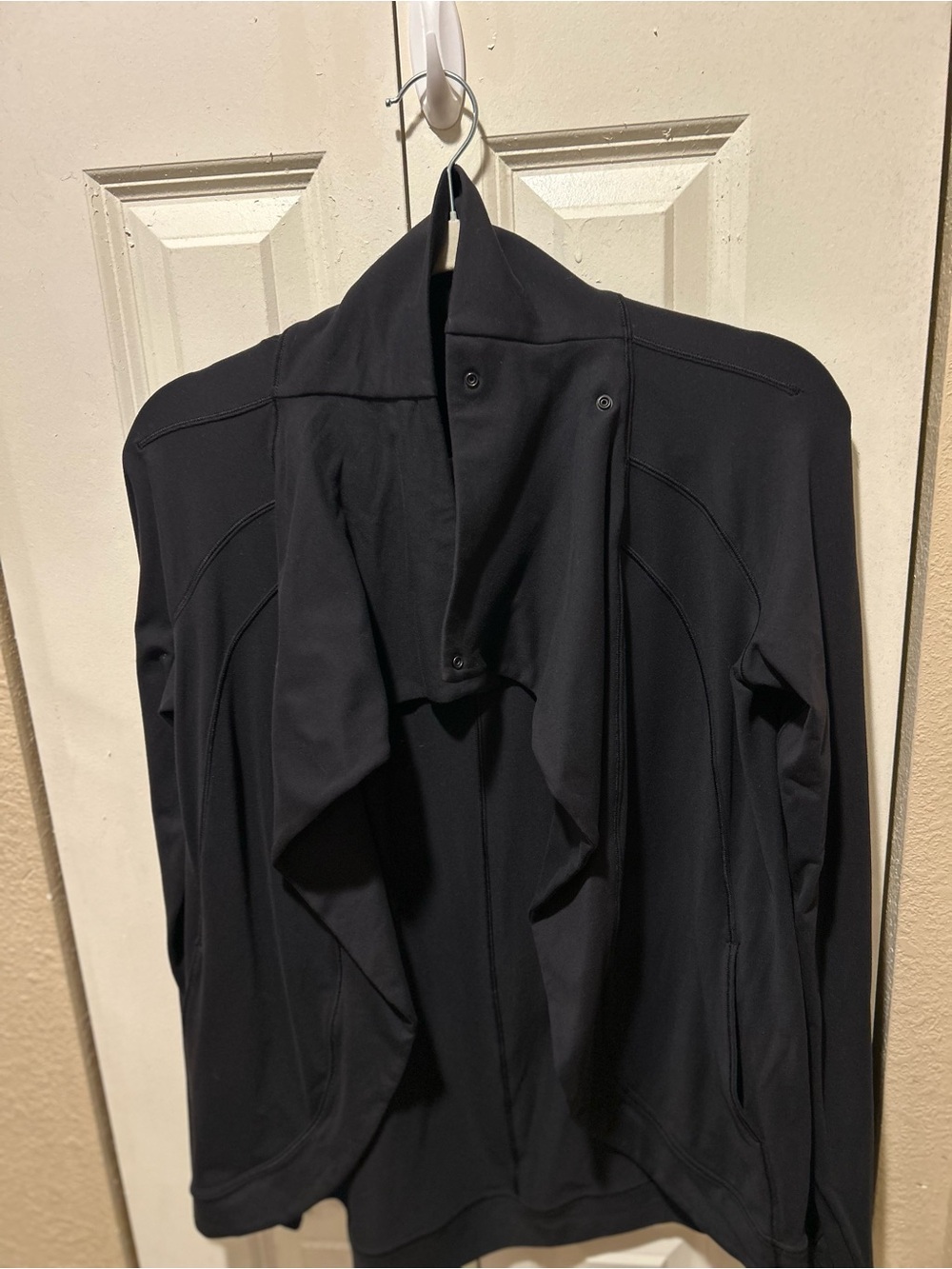 Lululemon Rulu Rally Wrap In Black , size 4 - Picture 8 of 12